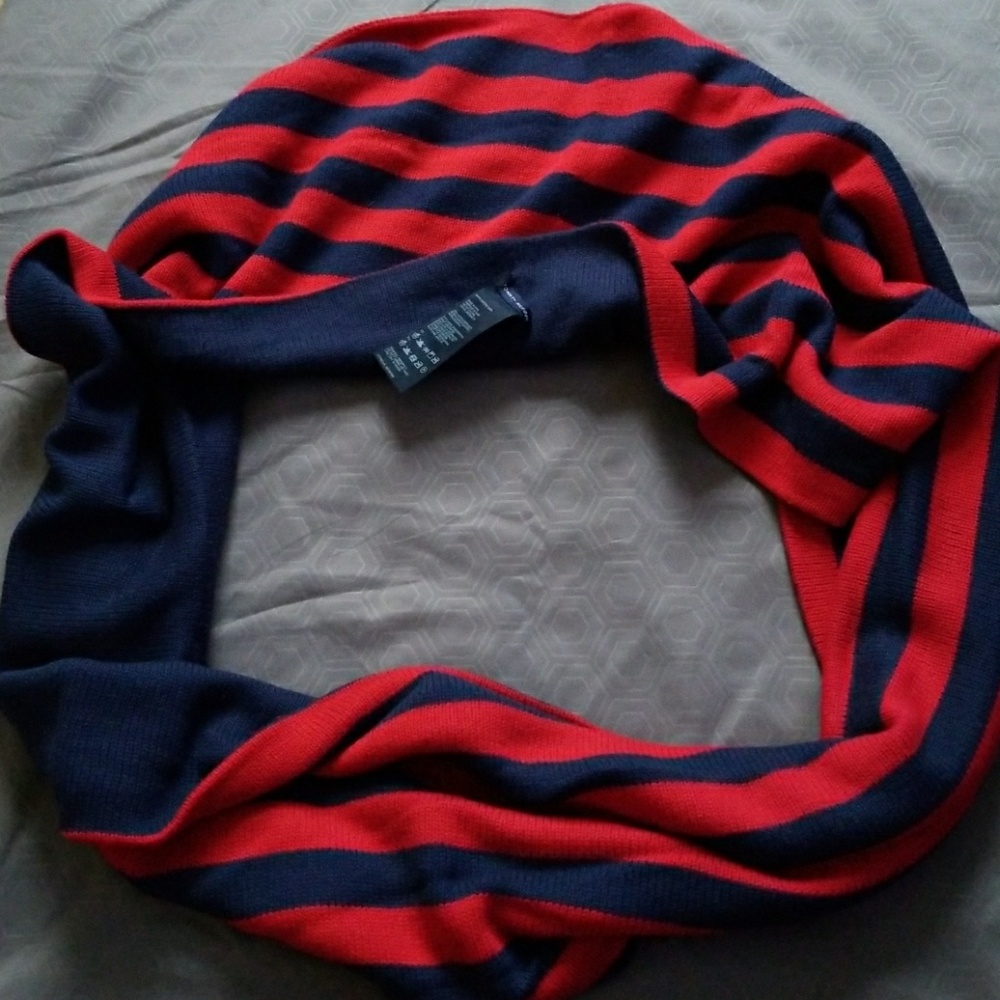 Infinity scarf
